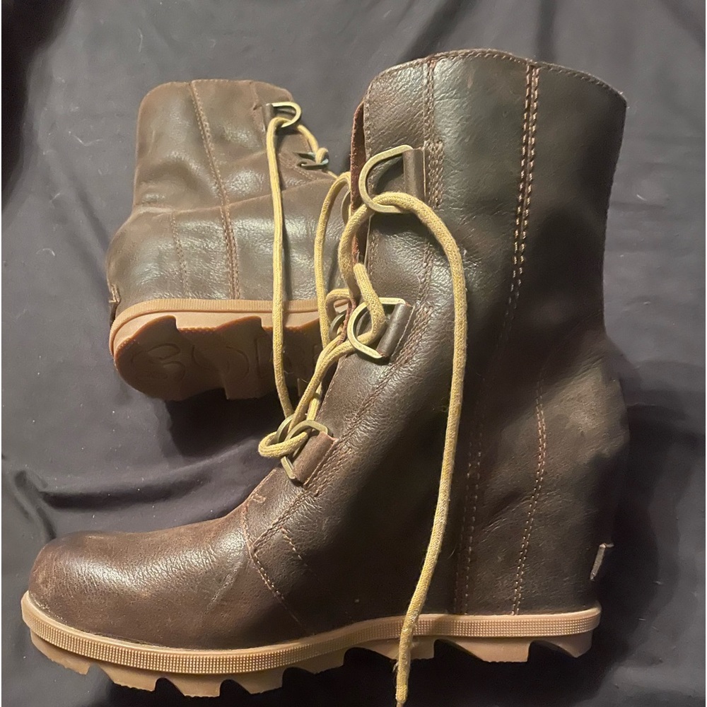 Sorel women’s Joan of Arctic wedge 2 brown leather new without box